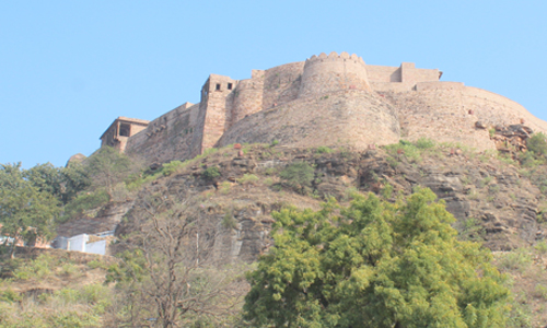 Chanderi Fort